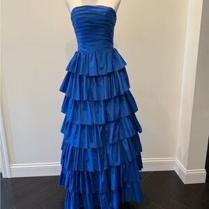 Elegant Strapless Blue Tiered Dress